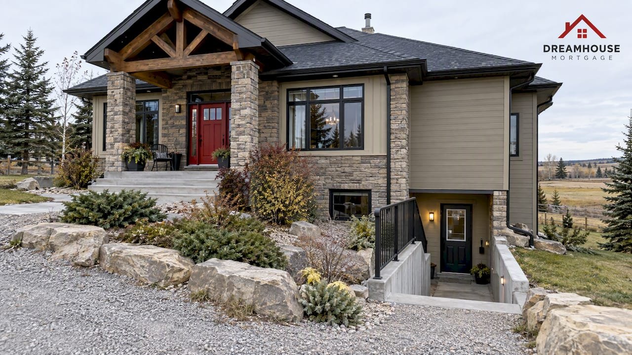 BLOG 1 Luxury acreage home with separate rental suite entrance